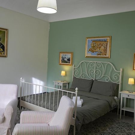 Casa De Rollo Bed & Breakfast โนโต ภายนอก รูปภาพ